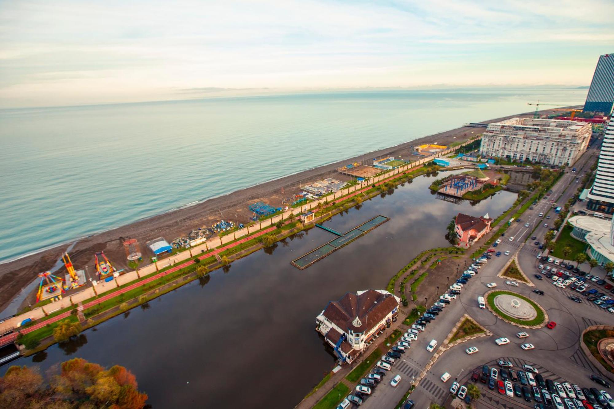 Panorama Orbi Beach Resort Center Suite Батуми Екстериор снимка