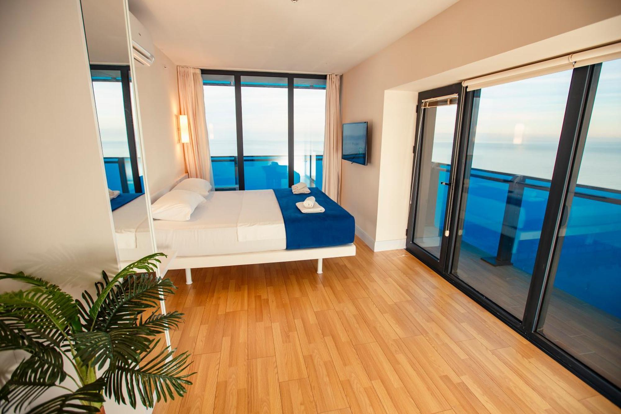 Panorama Orbi Beach Resort Center Suite Батуми Екстериор снимка