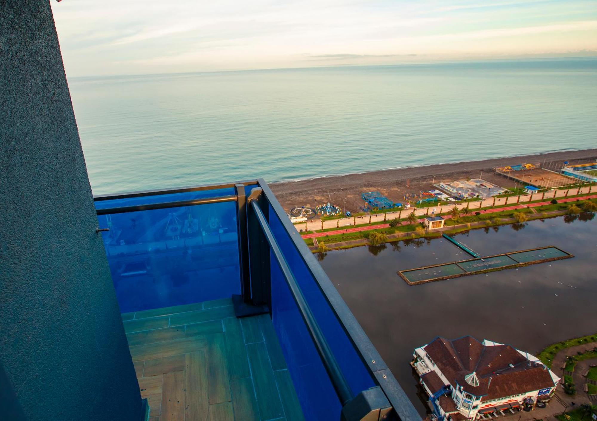 Panorama Orbi Beach Resort Center Suite Батуми Екстериор снимка