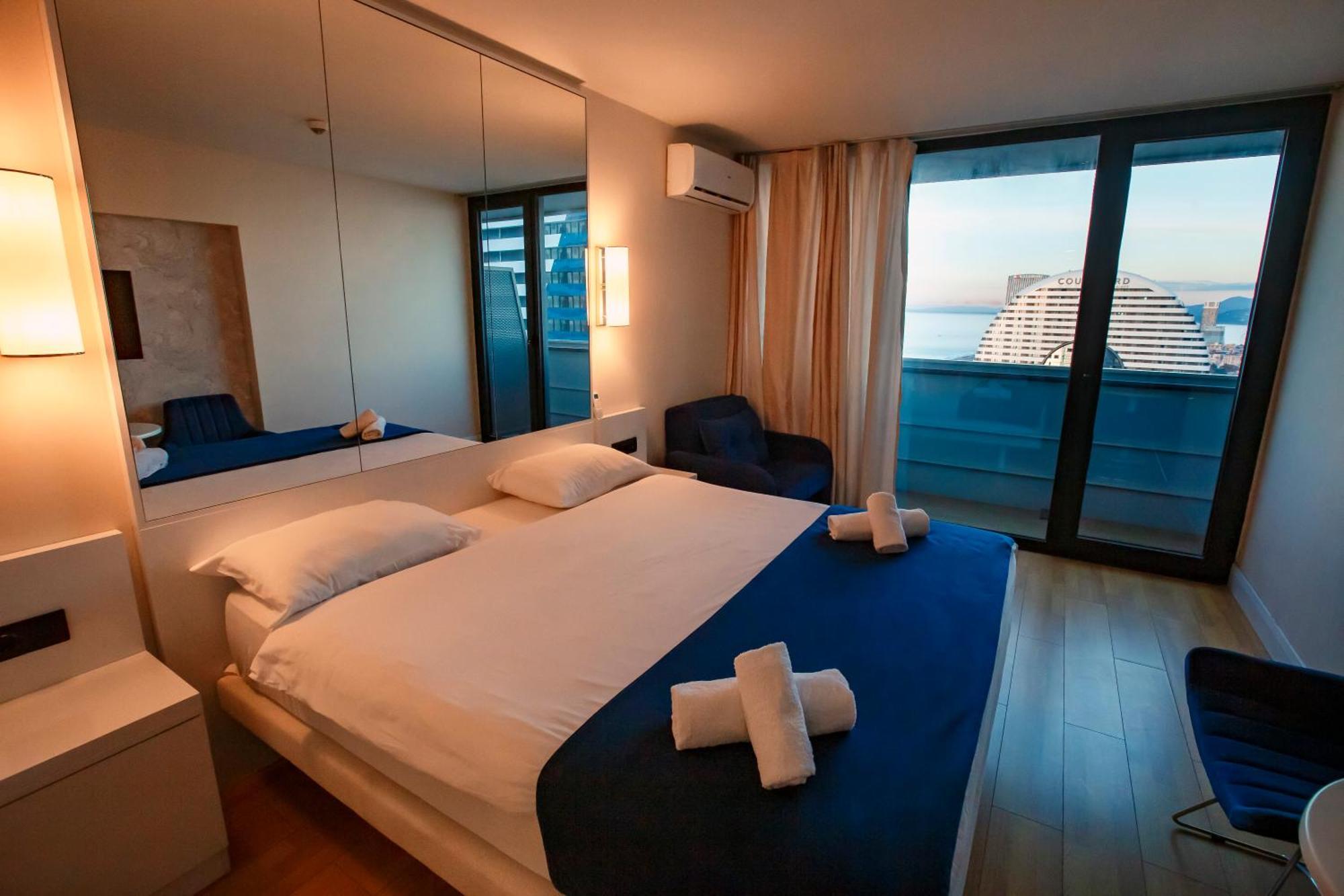 Panorama Orbi Beach Resort Center Suite Батуми Екстериор снимка