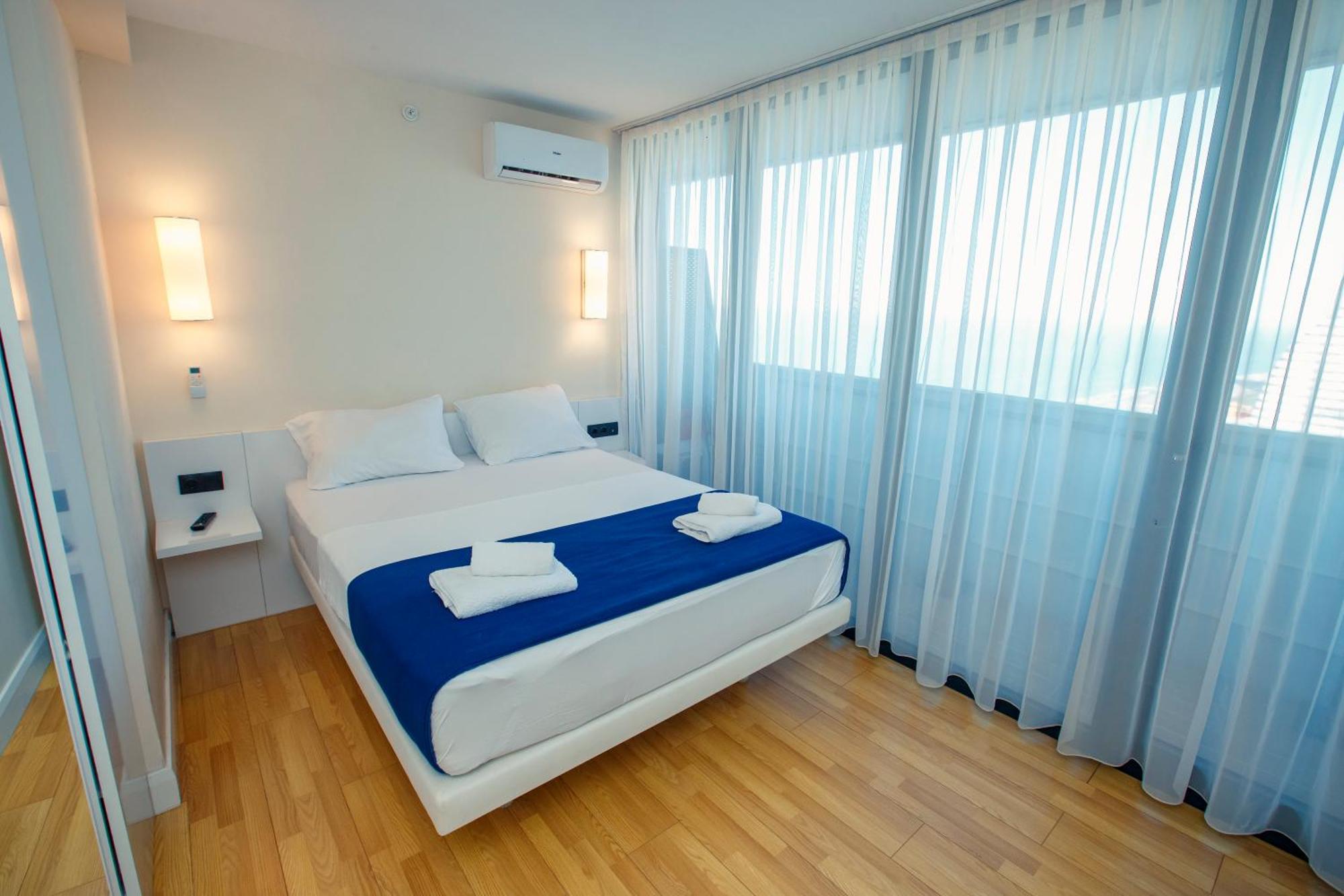 Panorama Orbi Beach Resort Center Suite Батуми Екстериор снимка