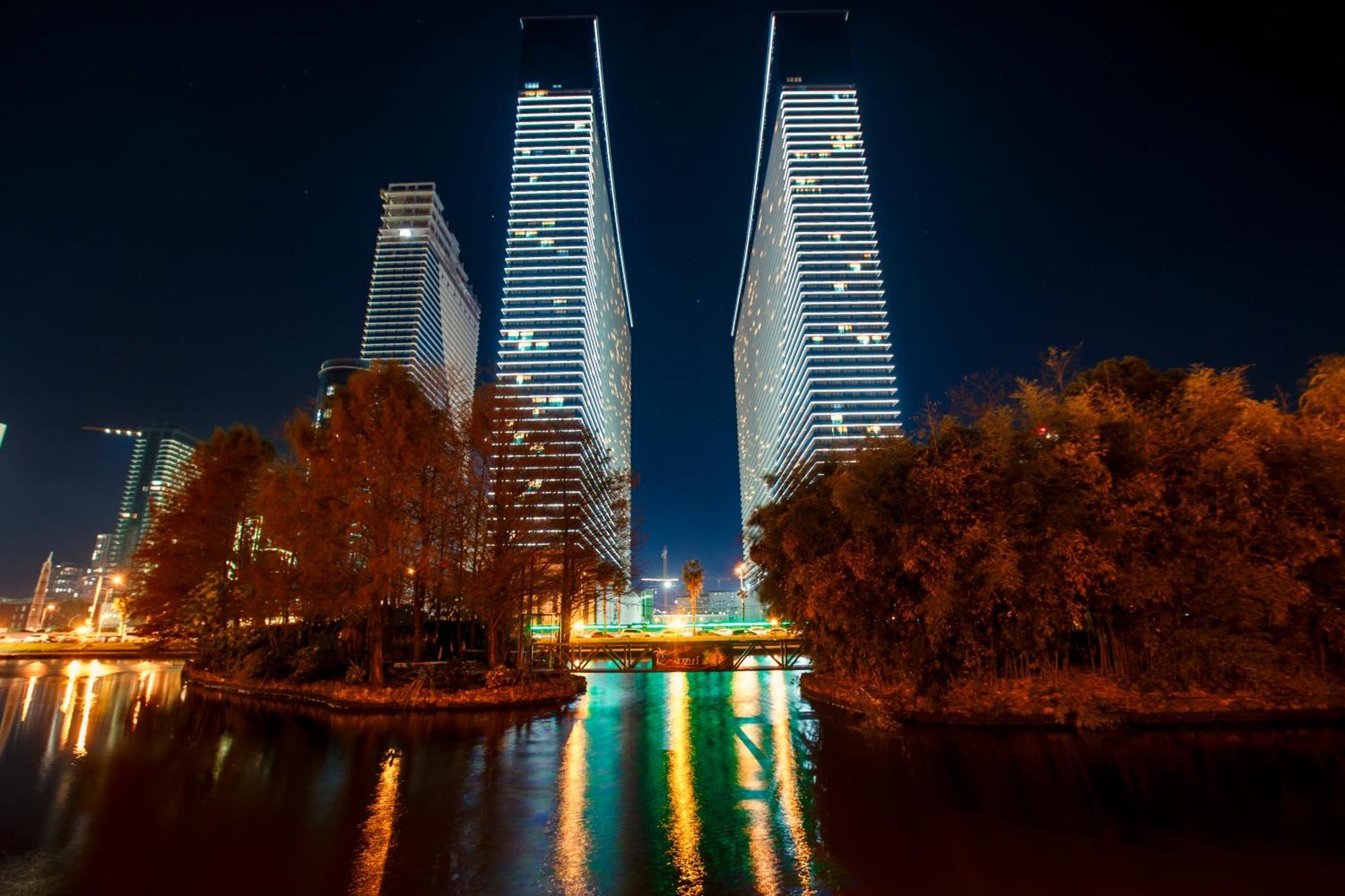 Panorama Orbi Beach Resort Center Suite Батуми Екстериор снимка