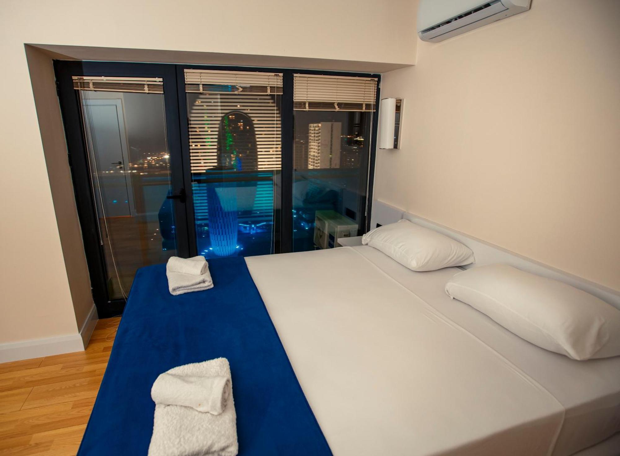 Panorama Orbi Beach Resort Center Suite Батуми Екстериор снимка